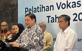 Menko Airlangga: PKWT dan outsourcing diatur di UU Ketenagakerjaan baru