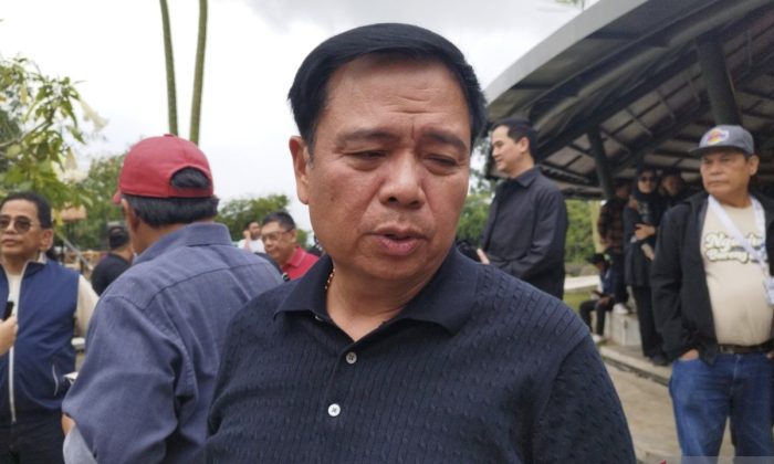 Komisi V DPR menegaskan tidak pernah meminta toko ritel modern ditutup