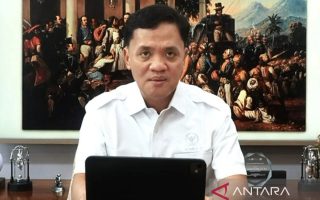 Komisi III DPR sesalkan ada guru honorer ditahan karena kerja menyambi