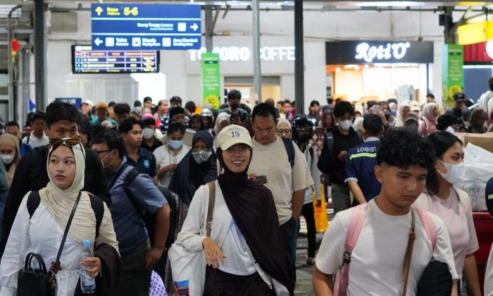 KAI Daop 6 mengimbau masyarakat manfaatkan diskon 30 persen tiket KA Lebaran