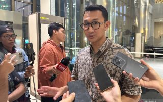 KPK sita miliaran rupiah dan tiga kg emas dalam OTT Ditjen Bea Cukai