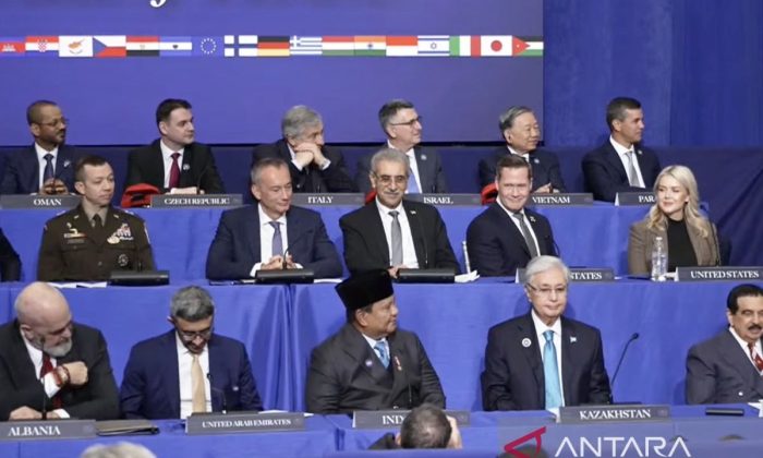 Trump puji Prabowo "respected by everybody" saat buka KTT BoP