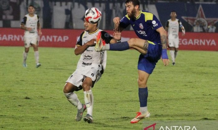 Gabriel Silva cetak brace, Persija telan kekalahan 0-2 saat jamu Arema