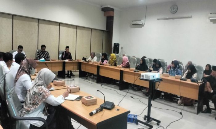 Puluhan warga Teganing mengadu ke DPRD Kulon Progo terkait regrouping SD Teganing