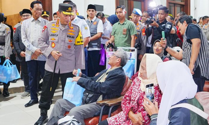Kapolri memastikan puncak arus mudik berjalan aman