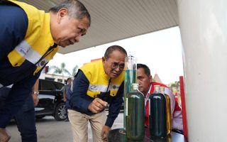 Bahlil imbau warga pakai energi dengan bijak dan tidak timbun BBM