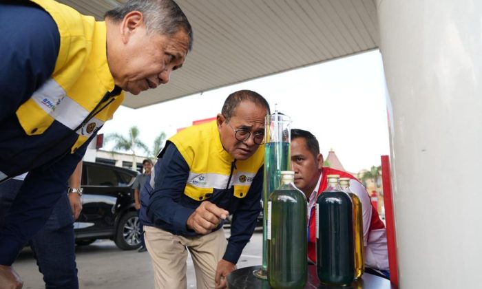 Bahlil imbau warga pakai energi dengan bijak dan tidak timbun BBM