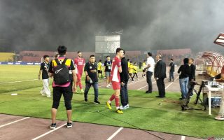 Semen Padang menahan imbang 10 pemain PSIM Yogyakarta