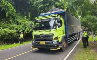 Menhub minta pengusaha angkutan logistik mematuhi pembatasan operasional