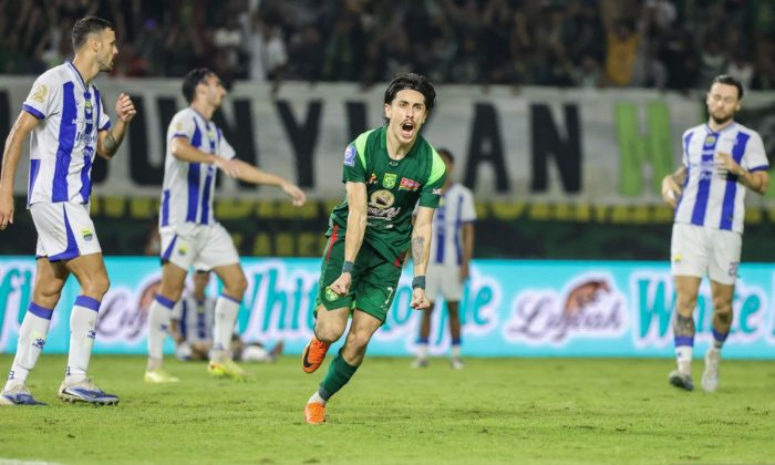 Persebaya Surabaya diimbangi Persib Bandung 2-2