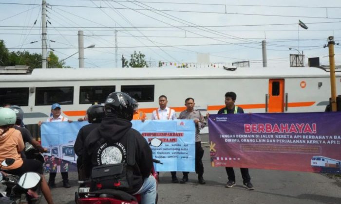 KAI Daop 6 mengintensifkan sosialisasi keselamatan perlintasan
