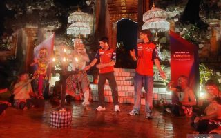 Joan Mir dan Marini merasakan harmoni Bali lewat budaya Pulau Dewata