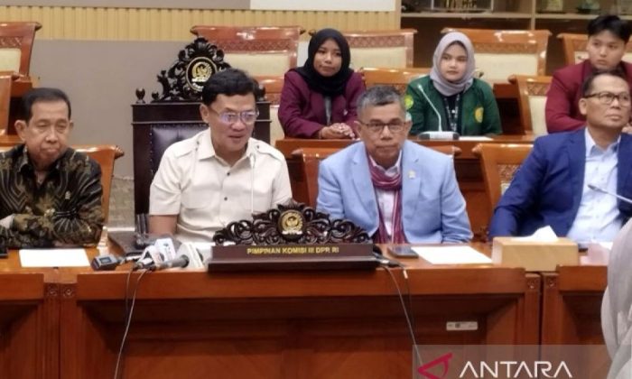 Komisi III: Pedomani aturan koneksitas dalam menangani kasus Andrie Yunus