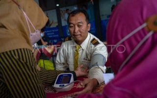 Puluhan sopir bus di Terminal Giwangan menjalani tes urine