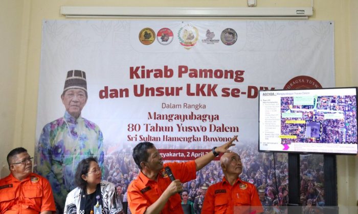 Paguyuban Lurah DIY Nayantaka gelar kirab budaya HUT Ke-80 Sultan HB X