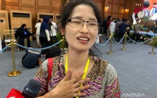 Haru warga masuk Istana Kepresidenan untuk pertama kalinya