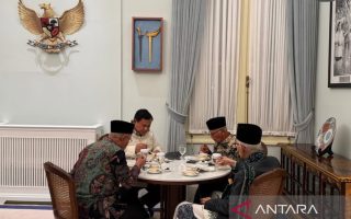 Prabowo berbuka puasa bersama pimpinan NU, Muhammadiyah, MUI di Istana