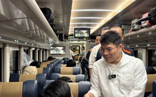 Dirut Jogjajateng.com melepas peserta mudik bersama Jogjajateng.com