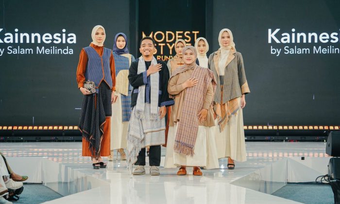Wastra NusJogjajateng.com melaju ke panggung: Penampilan fashion show perdana Kainnesia dengan koleksi "Bumi Segara"