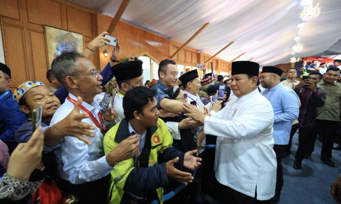 Sejumlah pengemudi ojek daring bangga bisa ikut Lebaran di Istana