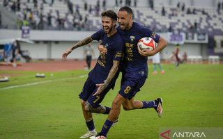 Persita bekuk Madura United 4-1