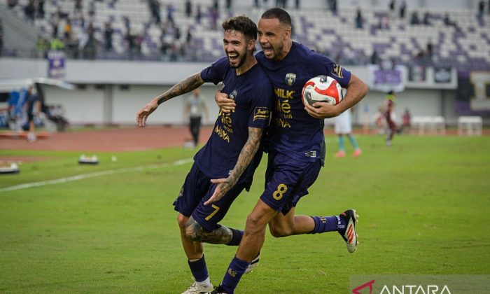 Persita bekuk Madura United 4-1