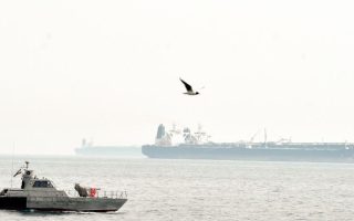 Sekitar 1.900 kapal masih tertahan di Selat Hormuz, Teluk Persia