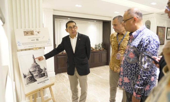 Menbud bahas konservasi dan pemugaran Candi Prambanan bersama tim arkeolog India