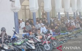 Sebagian warga Jember dan Bondowoso Lebaran lebih awal