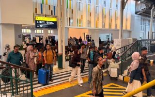 Tertinggi sepanjang Angkutan Lebaran 2026! KAI Daop 6 layani 61.554 penumpang naik dan turun di Daop 6 Yogyakarta pada H+1 Lebaran