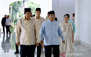Prabowo sambut SBY beserta keluarga saat halalbihalal di Istana