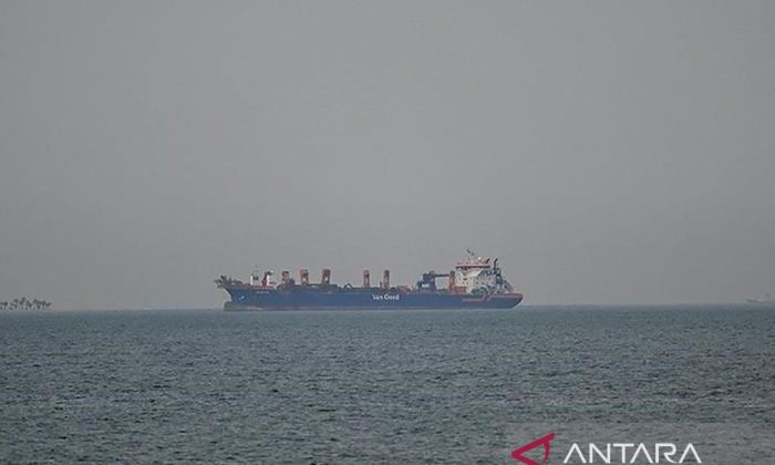 1,67 juta ton minyak tujuan India tertahan di Selat Hormuz