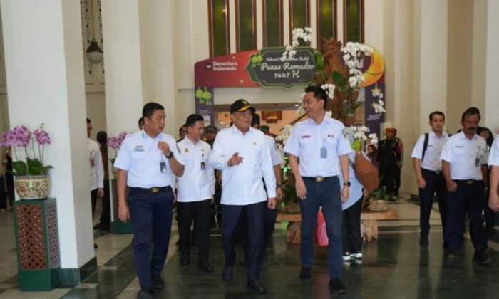 Kunjungan Kerja Menko Polkam RI di Daop 6 Yogyakarta tekankan kesiapan dan keselamatan Angkutan Lebaran 2026