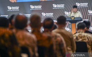 Prabowo memerintahkan membangun PLTS 100 gigawatt dorong elektrifikasi