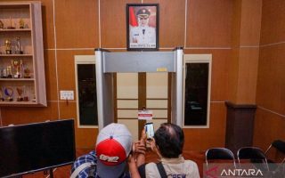 KPK bawa 11 orang lain ke Jakarta terkait OTT Bupati Pekalongan