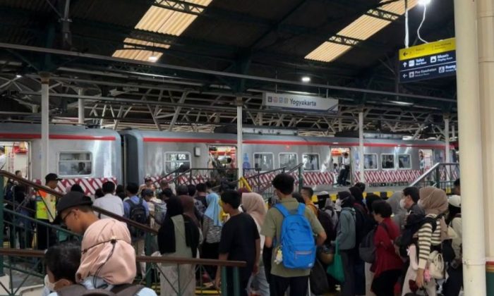 Pertengahan Ramadan, sebanyak 272.573 tiket KA Lebaran telah terjual dari Wilayah KAI Daop 6 Yogyakarta