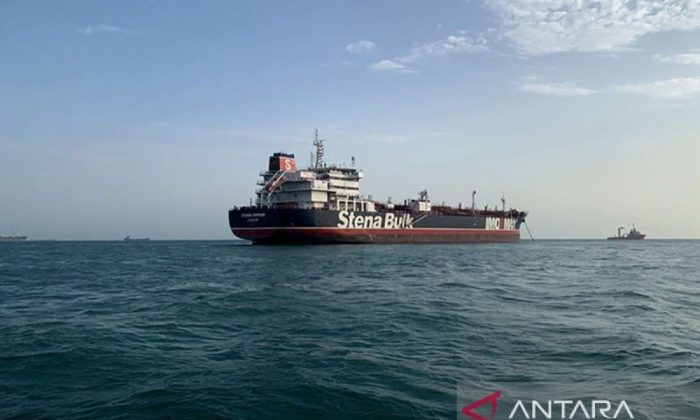 Iran kaji pungutan untuk kapal yang melintas di Selat Hormuz