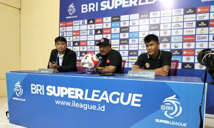 Semen Padang dikalahkan Persib Bandung 0-2