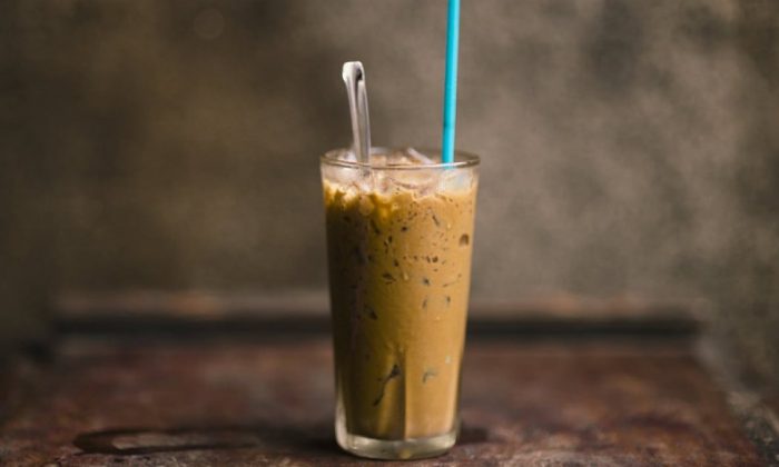 Secangkir Kopi dan Teh Kini Lebih Mahal, Efek Perang Mulai Terasa di Sektor Kuliner