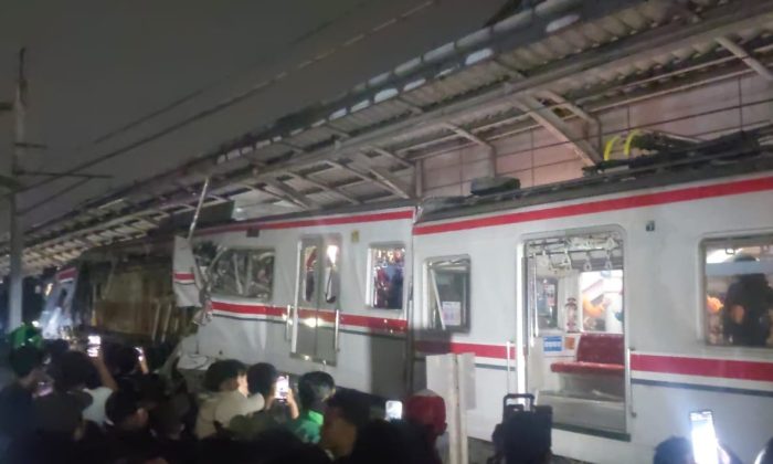 Detik-detik Kecelakaan Kereta di Bekasi Terekam Penumpang KA Argo Bromo