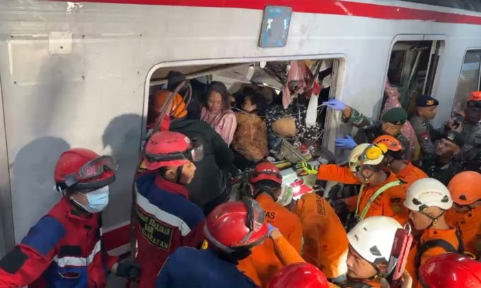 KAI: 3 Penumpang KRL Tewas dalam Insiden Tabrakan Kereta di Bekasi Timur, 38 Luka-luka