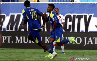 Arema FC bungkam Persis Solo 2-0