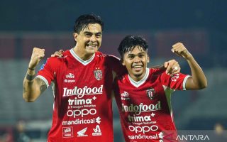 Bali United gunduli PSBS 6-1