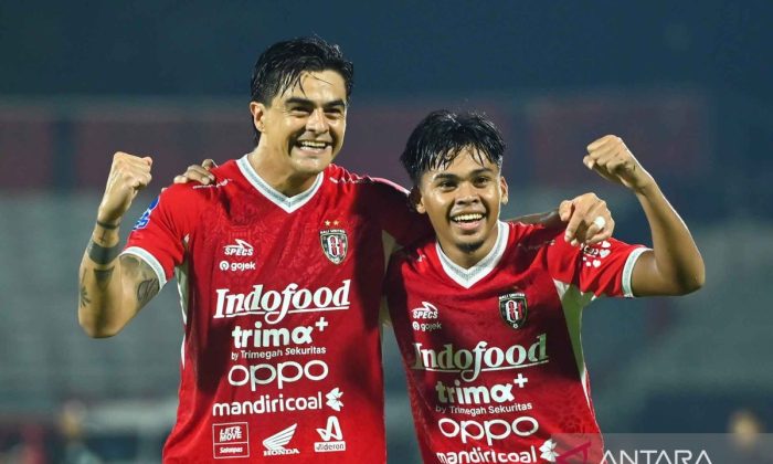 Bali United gunduli PSBS 6-1