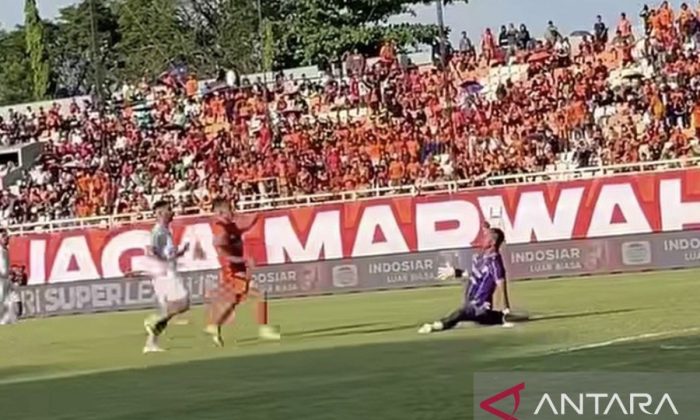 Borneo FC gilas PSBS Biak 5-1