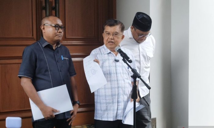 JK bantah tudingan dirinya danai pihak-pihak persoalkan ijazah Jokowi