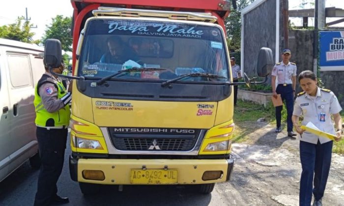 Dishub Bantul lakukan pemeriksaan KIR pada kendaraan niaga