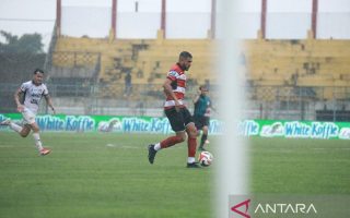 Madura United kalahkan Persik Kediri 2-1
