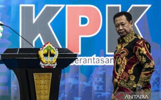 KPK menangkap Bupati Tulungagung Gatut Sunu