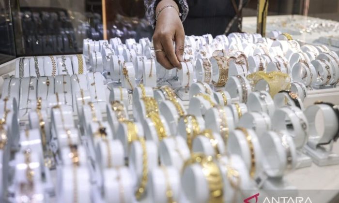 Emas UBS, Antam, dan Galeri24 di Pegadaian Sabtu pagi serempak turun
